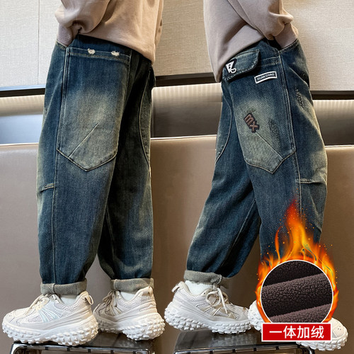 男童裤子秋冬2025新款休闲宽松加绒牛仔裤帅气中大童直筒长裤 - 图0