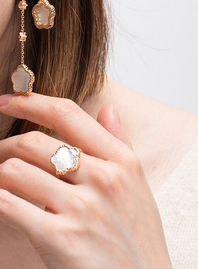 花朵白贝母皮质颈链jcj