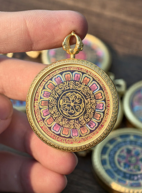 热贡西藏手绘唐卡六字箴言经文吉祥八宝小唐卡男女佛牌小吊坠高档