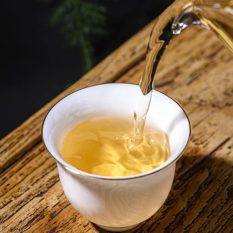 云南普洱茶 2021年临沧白莺山特级古树纯料七子饼茶 357克/饼 - 图2