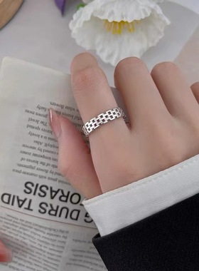 新款日韩简约小众设计围城戒指创意方格镂空时尚个性百搭食指戒