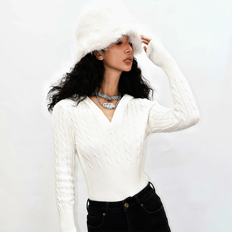 哟酷酷（探险家联盟）美式复古纯色保暖深V连帽麻花针织套头毛衣,淘宝优惠券,粉丝福利购,淘宝优惠卷