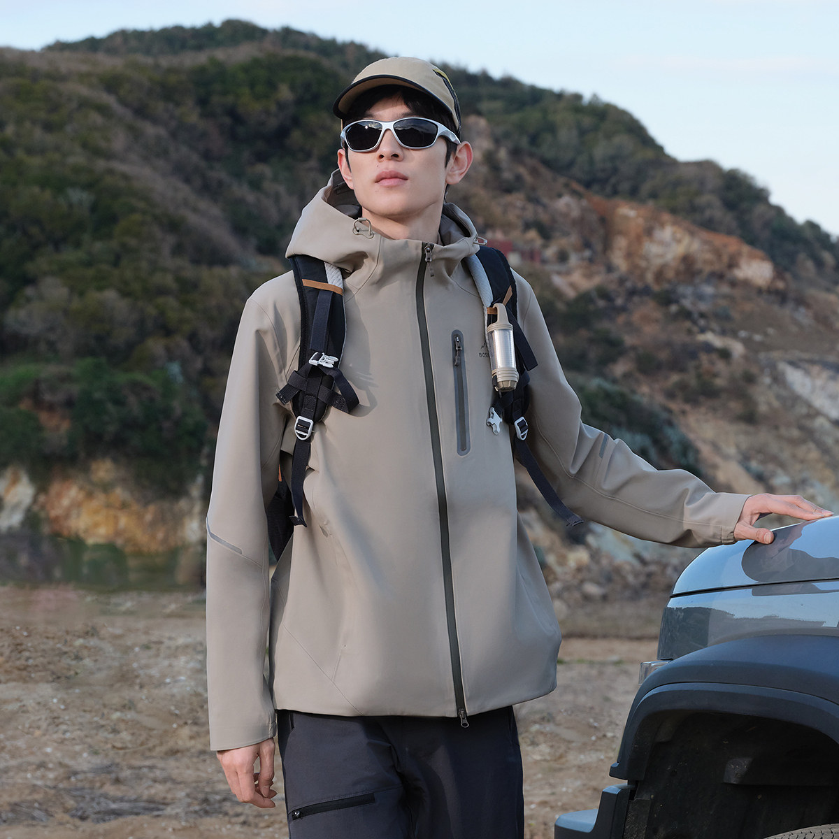 380波司登户外连帽防风外套男女同款