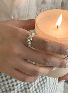 Yooper女小众纯银褶皱爱心戒指