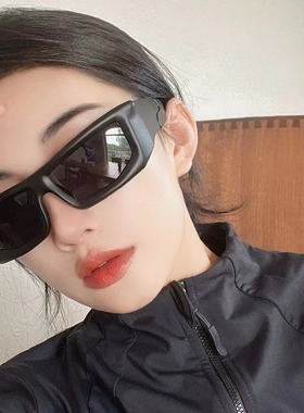 跨境热卖眼镜男女士高级感骑行防风眼镜朋克嘻哈墨镜台州杜桥眼镜