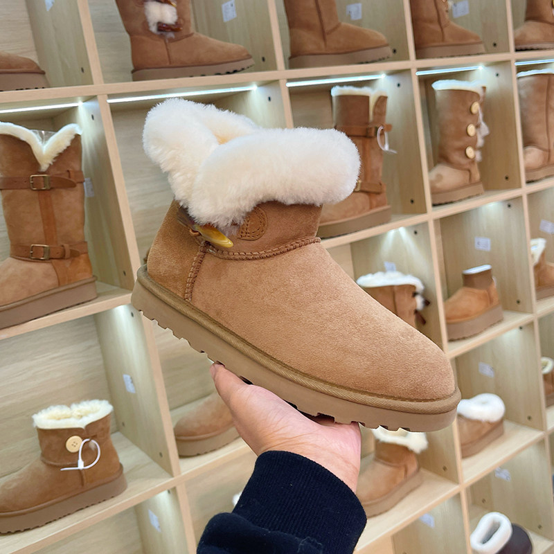 桑坡羊皮毛一体雪地靴女冬中筒一粒扣加厚保暖中筒平底雪地棉靴,淘宝优惠券,粉丝福利购,淘宝优惠卷