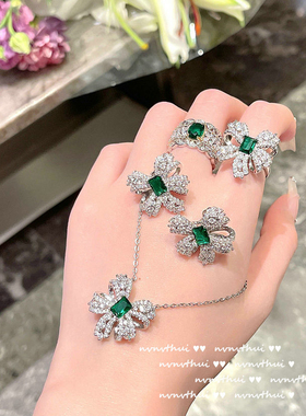 璀璨孔雀绿宝石戒指 镀18K金蝶舞花香蝴蝶结彩色锆石闪钻戒指项链