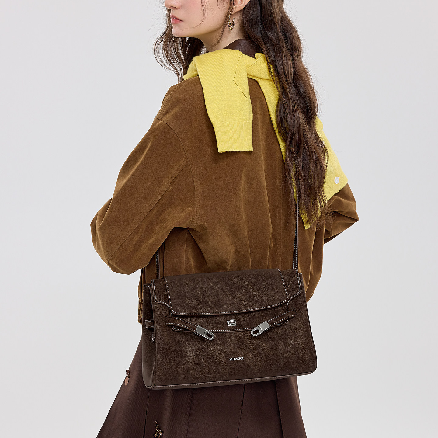 Valuncica/华伦西亚信匣包新款大容量斜挎邮差包牛皮通勤托特包女,淘宝优惠券,粉丝福利购,淘宝优惠卷