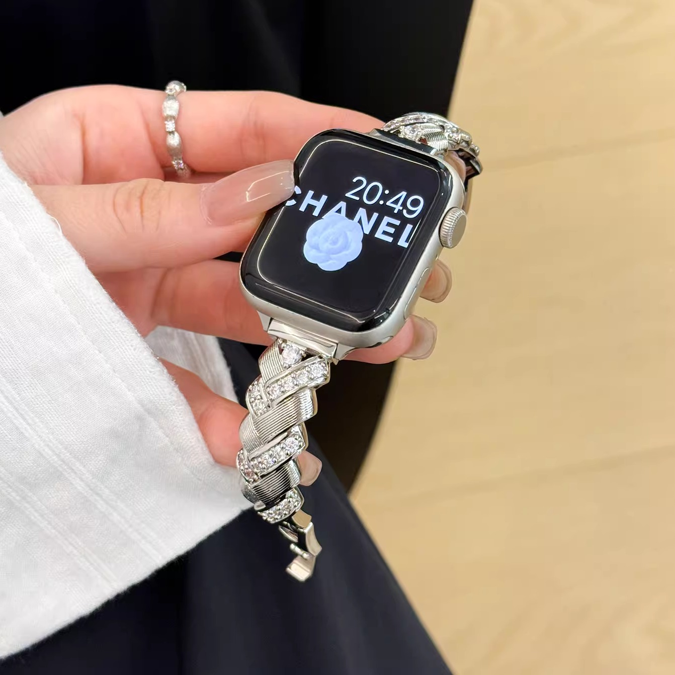 QALUO新款〔麦穗手镯〕适用apple watchS11/S10表带iwatch9苹果手表se/8/7/6/5/4代41/42mm女金属高级感小众 - 图1