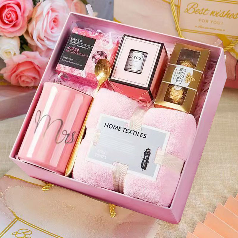 婚礼伴手礼女伴娘结婚礼盒男伴郎高级实用小礼品满月回礼套装成品