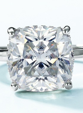 新品鸽子蛋肥方璀璨莫桑石戒指女S925银镀18K金镶嵌彩宝宝石婚戒