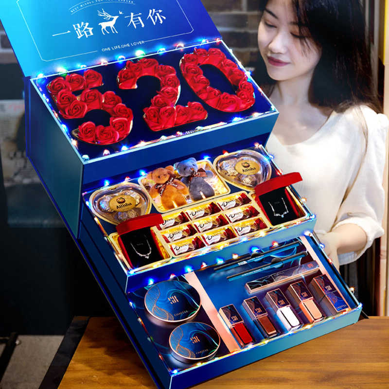创意情人节礼物彩妆礼盒口红