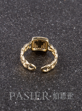 铂思亚女原创设计风红中戒指