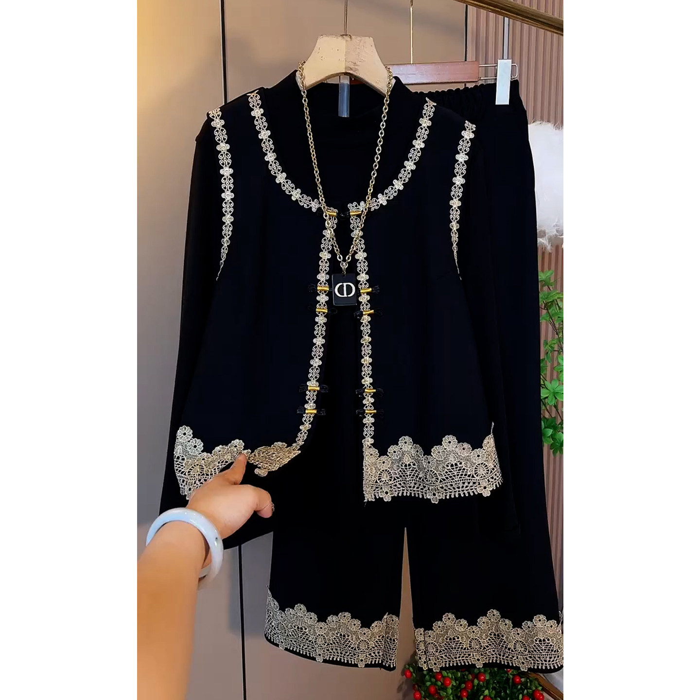 2026春季新中式大码女装时尚拼接三件套马甲+长袖打底衫裤子套装,淘宝优惠券,粉丝福利购,淘宝优惠卷