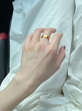 古法素圈钛钢镀18K金传承戒指女