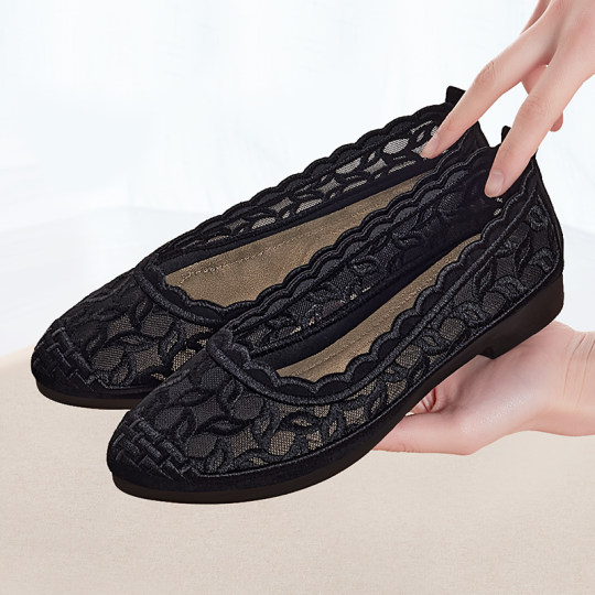 老北京布鞋女新款夏季不累脚一脚蹬2025凉鞋软底网面中老年妈妈鞋