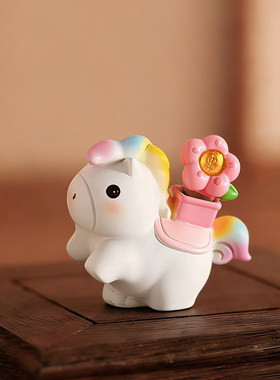 2026新款新年桌面摆件稳定情绪树脂小马公仔装饰品马年本命年礼物