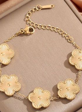 新款时尚钛钢保色五叶草套装小众轻奢五叶爱心幸运草饰品项链手链