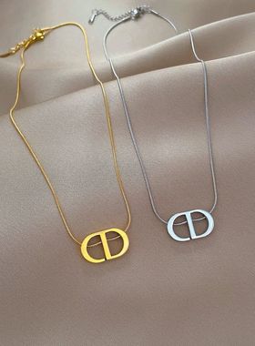 【通体钛钢】字母cd个性极简风炉内真金项链女ins网红锁骨链配