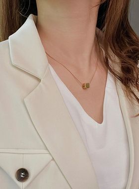 八方来财方形2025年新款项链女夏百搭气质锁骨链简约轻奢钛钢饰品