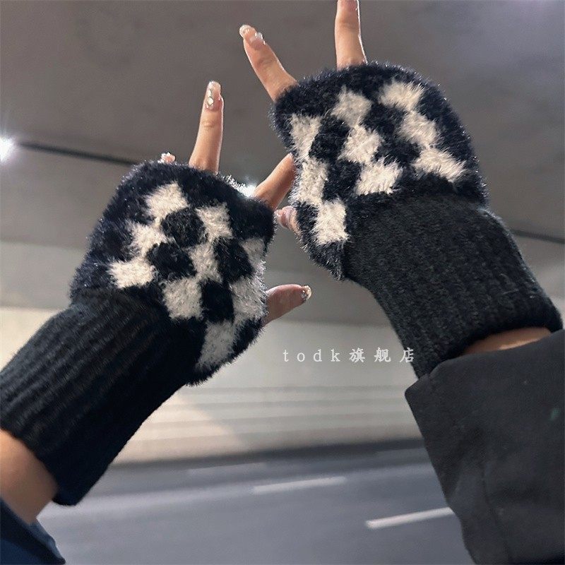 ins韩系加绒简约加绒毛绒半截半指手套新款保暖秋冬款手袜可触屏,淘宝优惠券,粉丝福利购,淘宝优惠卷