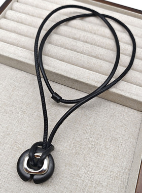 新款不规则圆形檀木吊坠项链