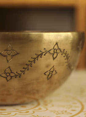 尼泊尔收藏怀旧摆件雕花灵根钵