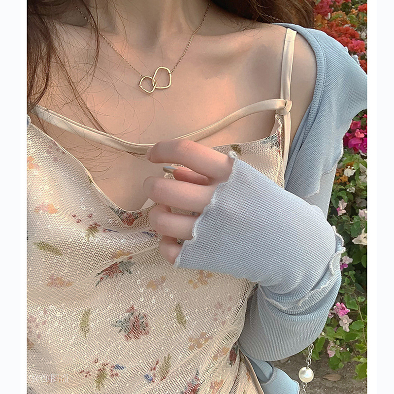 超仙女甜美小清新2022新款茶歇初恋吊带碎花连衣裙子两件套装夏季