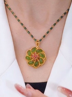复古绿色竹节旋转幸运花项链网红女款2023新款爆款轻奢小众锁骨链