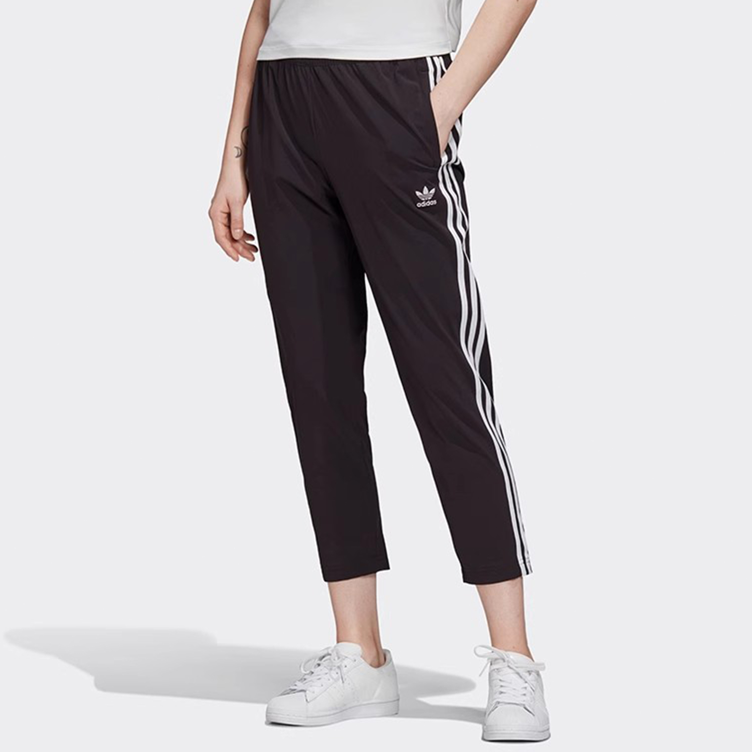 Adidas/阿迪达斯三叶草 Track Pants 女子运动休闲裤 GK6169 - 图3