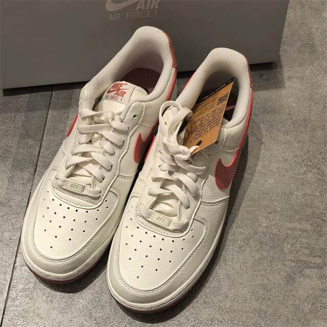 Nike women's shoes 2024 winter new comfortable and versatile Air Force One low-top sneakers DC9486-105
