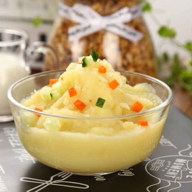 Russia imported instant mashed potatoes in bags