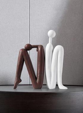 现代简约书房书架抽象人物摆件创意办公室书柜书挡桌面酒柜装饰品