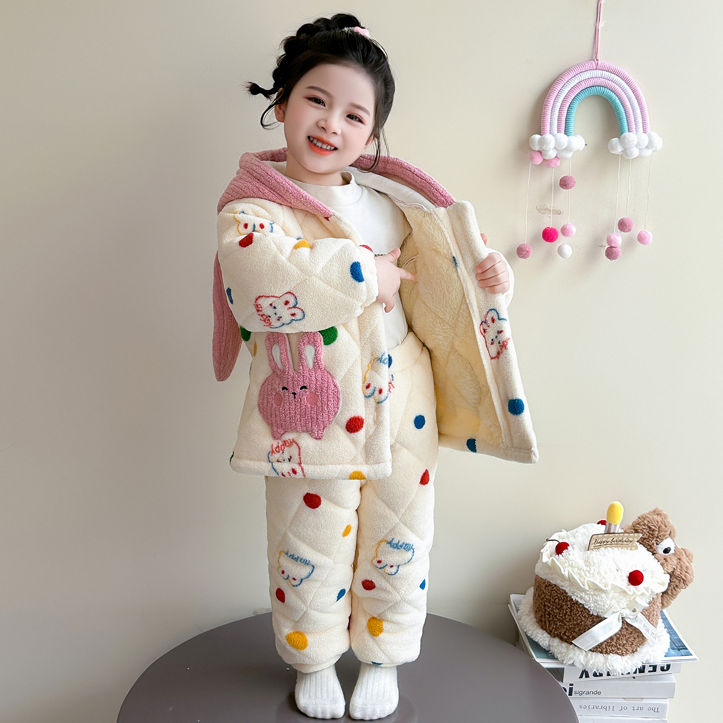 女童睡衣套装2025新款秋冬珊瑚绒家居服三层夹棉加绒加厚法兰绒款 - 图2