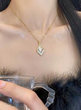 几何菱形猫眼石吊坠项链