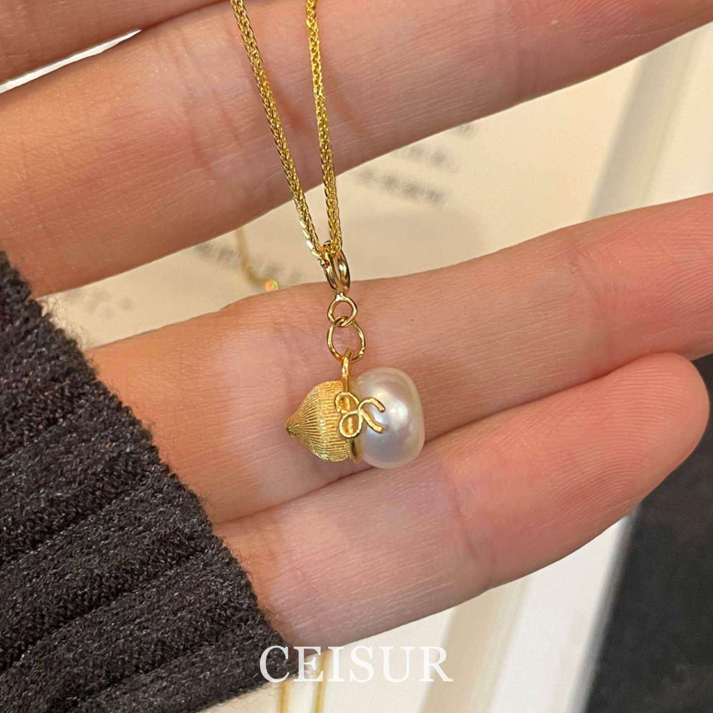 古法奶瓶蝴蝶结仿珍珠项链女款高级感轻奢小众2026新款爆款毛衣链,淘宝优惠券,粉丝福利购,淘宝优惠卷