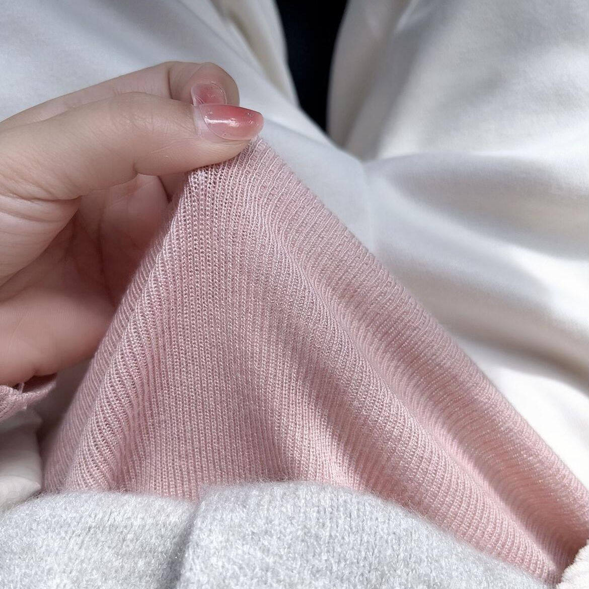 韩系温柔粉色半高领针织打底衫搭配坎肩马甲两件套女ins春秋新款,淘宝优惠券,粉丝福利购,淘宝优惠卷