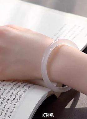 2026白月光荔枝冻美人条冰种细圆条镯子玉髓天然玛瑙手镯女款白冰