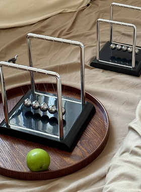 ins轻奢办公室解压碰撞球摆件