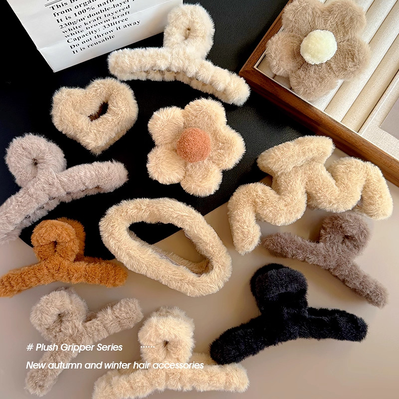 TKTK毛绒抓夹秋冬大号发量大毛毛发夹女后脑勺2025新款高端鲨鱼夹 - 图1