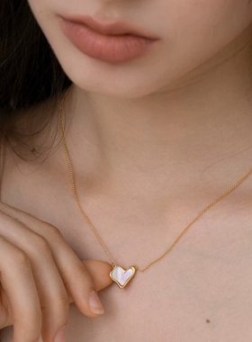 奶油爱心贝母项链温柔百搭锁骨链