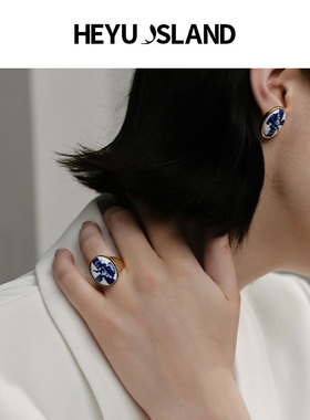 HEYU ISLAND黑鱼岛2024新款青花瓷蓝白印花戒指女轻奢设计感指环