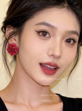 针树脂玫红色花朵耳环女适合春夏的耳钉时尚独特绝美玫瑰花耳饰