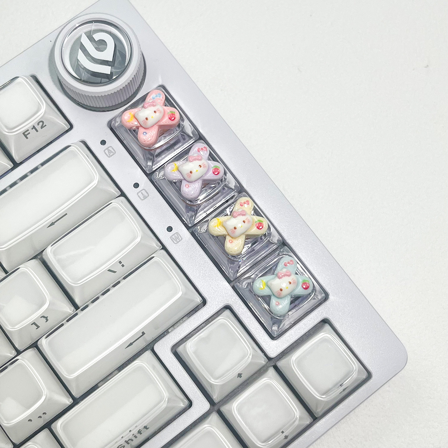 创可贴KT猫键帽四只装定制透光可爱HelloKitty系列diy键盘配件,淘宝优惠券,粉丝福利购,淘宝优惠卷