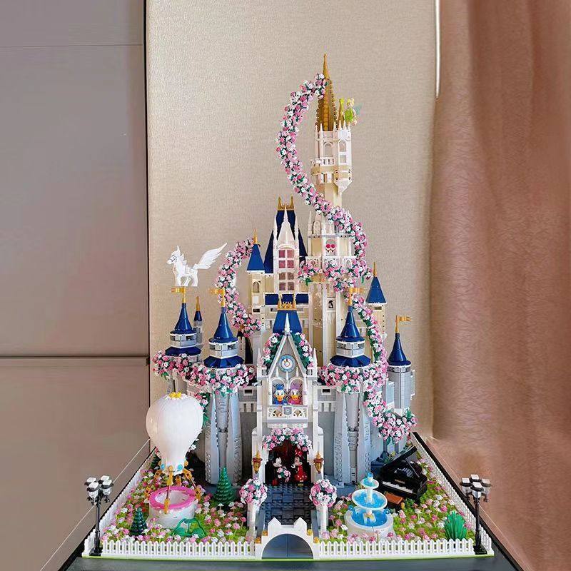 积木2024新款玩具女孩子礼物益智拼装建筑樱花迪士尼公主城堡拼图