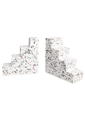 样板间儿童房摆件绘画粉色主题女孩房桌面书籍书档装饰画软装饰品