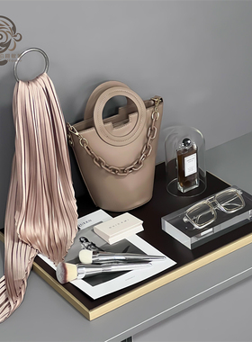 轻奢样板间衣帽间梳妆台摆件