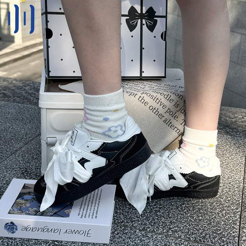 顽刻官方黑色皮质蝴蝶结丝带生胶W系列国潮男女德训滑板鞋 - 图0