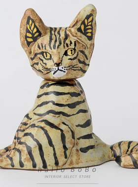 【王波波的杂货铺】日本濑户烧插画师手绘款歪头猫咪室内装饰摆件