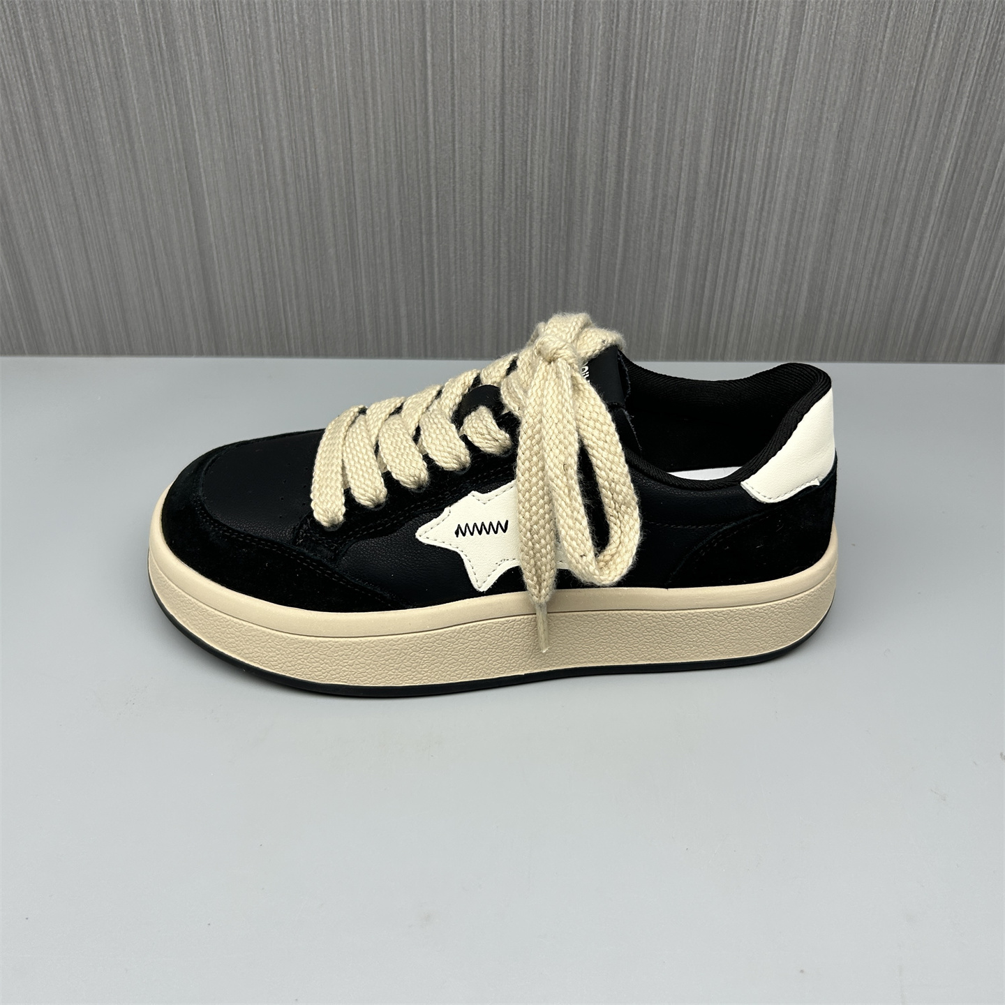 撤柜断码处理春秋款真皮德训鞋女百搭圆头系带宽松低帮平底小单鞋 - 图2